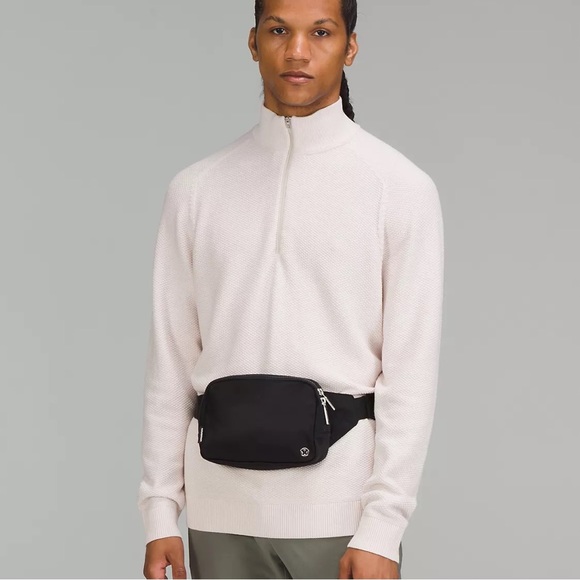 NWT [Lululemon] Large Everywhere Belt Bag in Black 🖤 - Picture 12 of 12